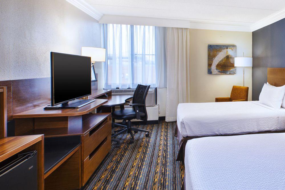 Fairfield By Marriott & Reston Herndon