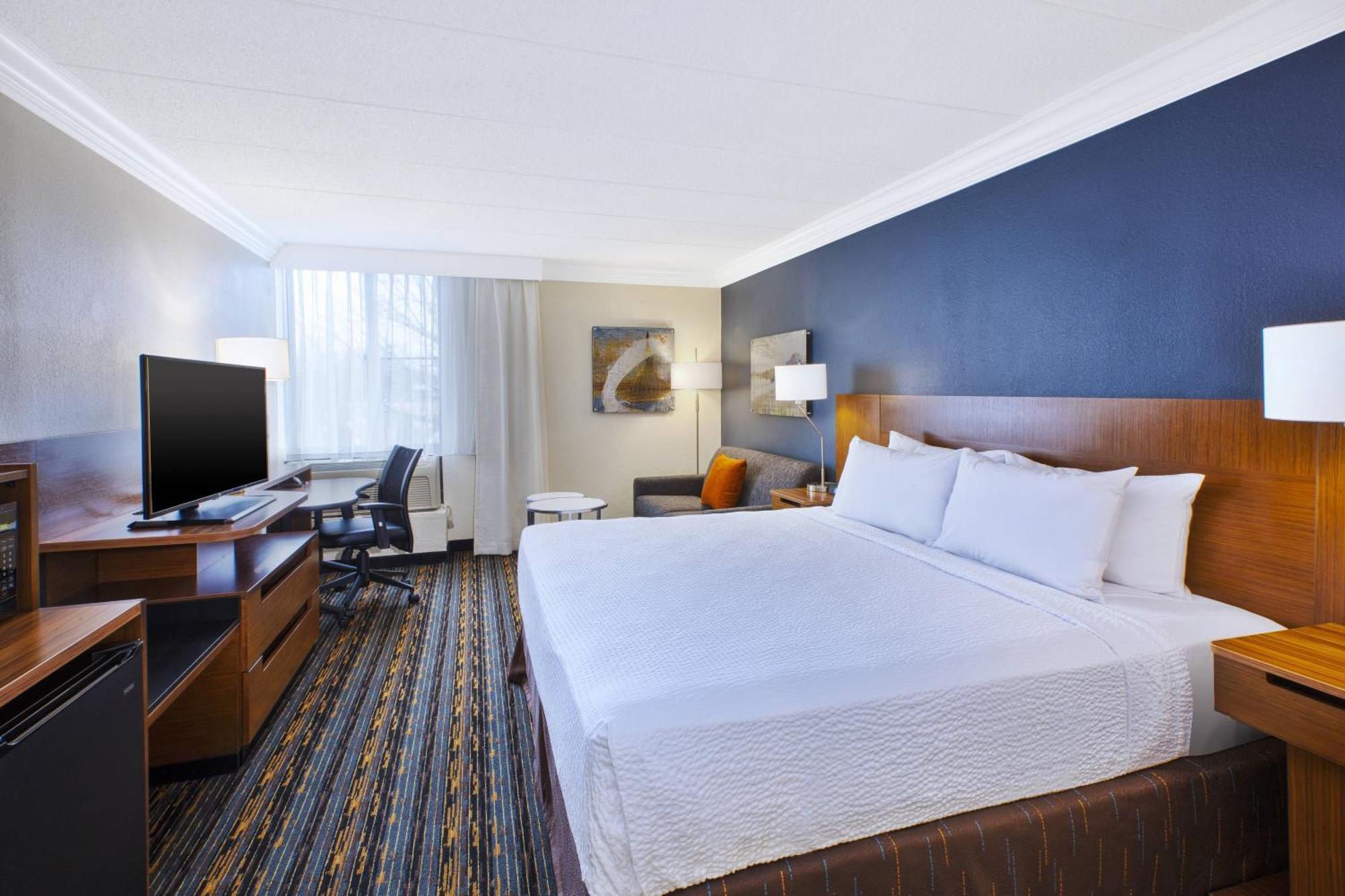 Hotel Fairfield By Marriott & Reston Herndon
