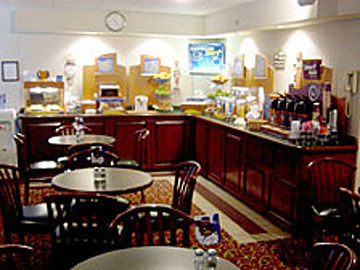 Fairfield By Marriott & Reston Hotel 3*